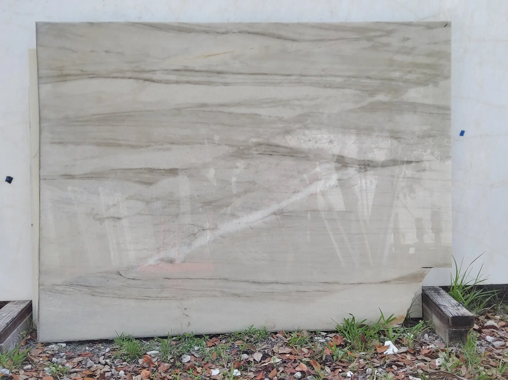 QUARZITE · Quartzite · — · — · 67" x 50 1/2"