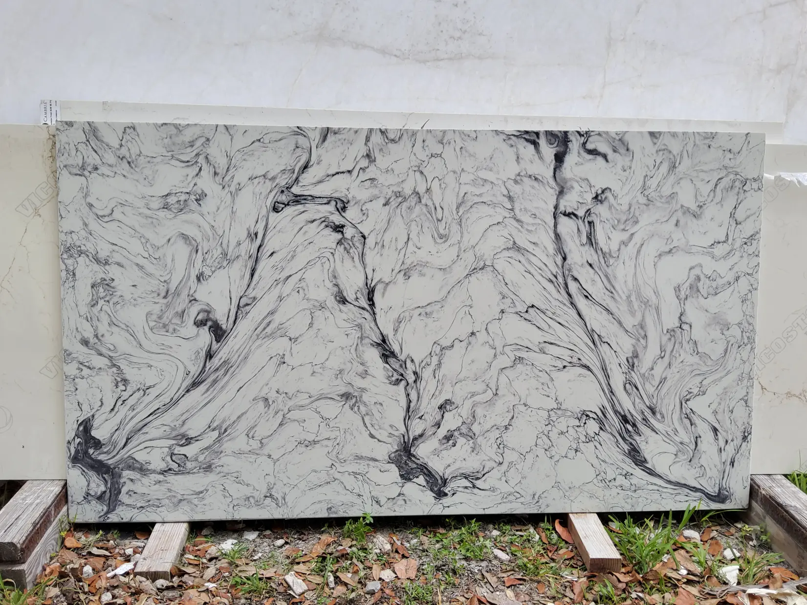 WHITE FUSION · Quartz · 3 cm · — · 65" x 36 1/2"