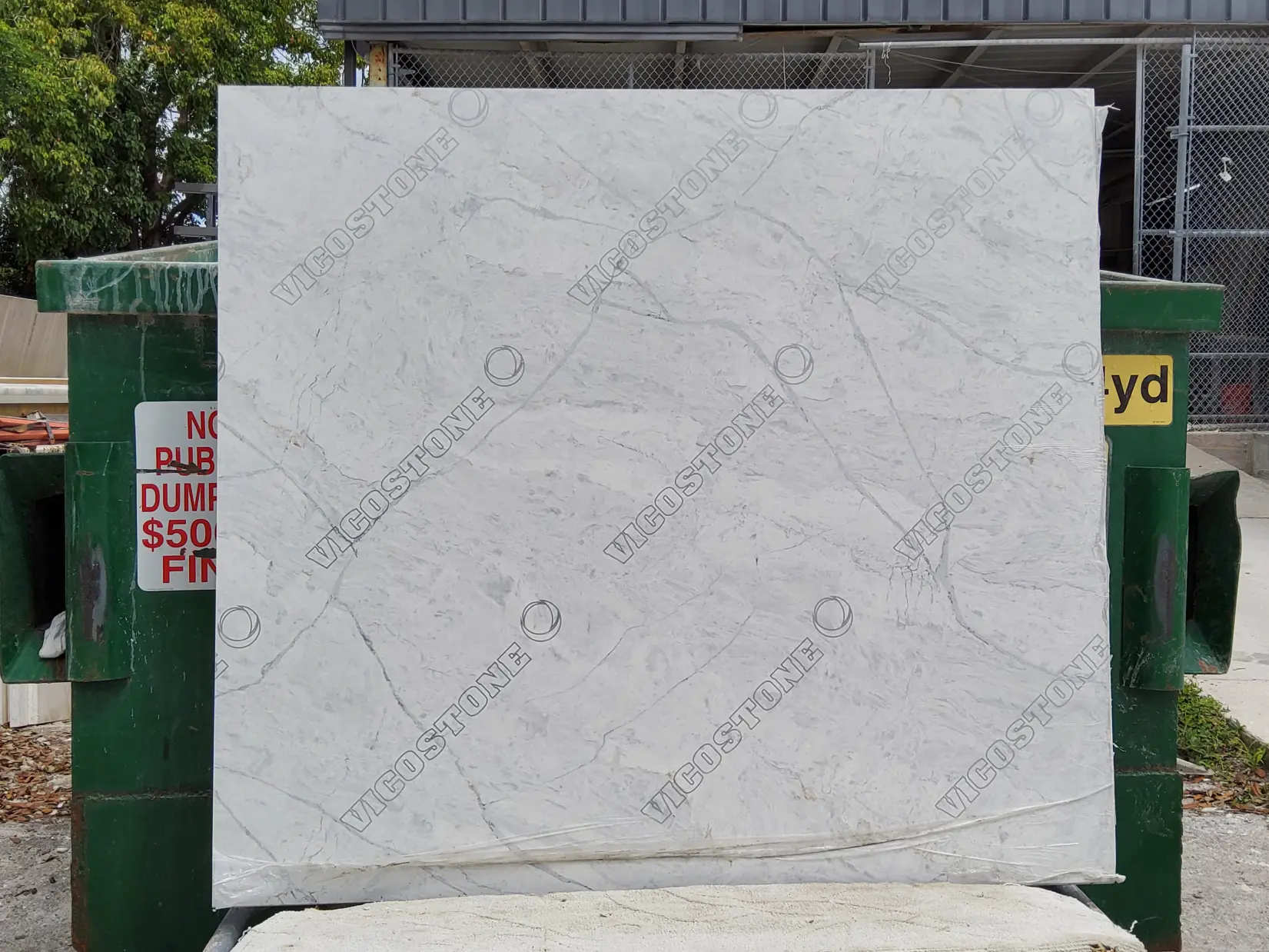 AUGUSTA BAY · Quartz · 3 cm · — · 50" x 45 1/4"