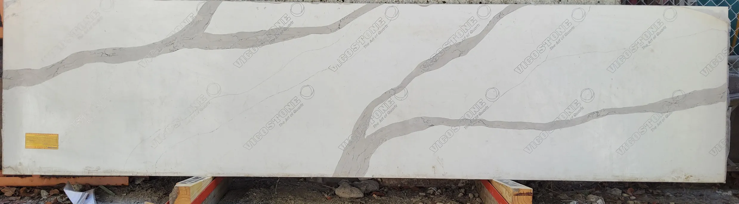 Pompeii Arabescato · Quartz · 3 cm · — · 130 1/2" x 32"