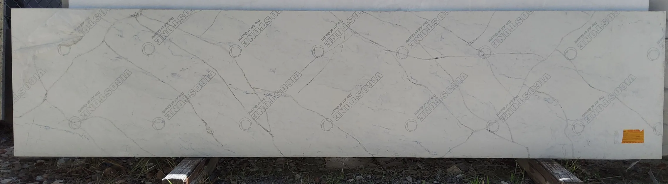 Pompeii Ocean Shore · Quartz · 3 cm · — · 129 3/4" x 29 1/4"