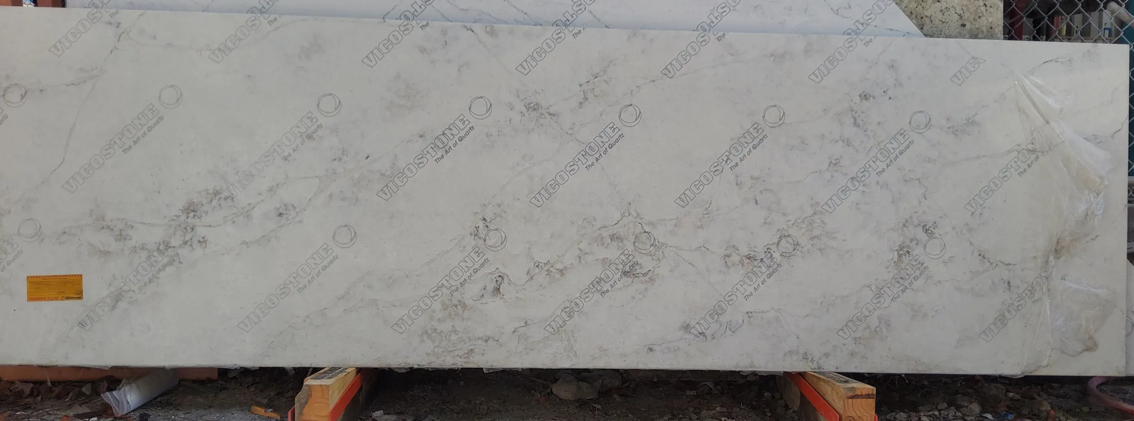 Pompeii Nuvolato · Quartz · 3 cm · — · 130" x 38 3/4"