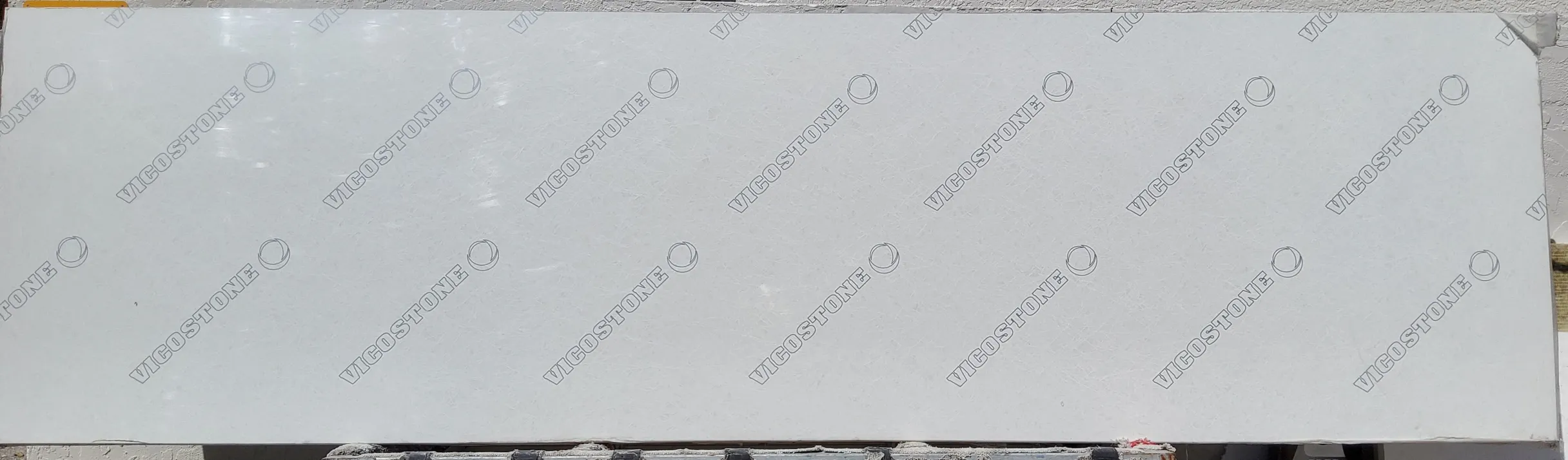 Pompeii Sollight · Quartz · 3 cm · — · 130" x 36"