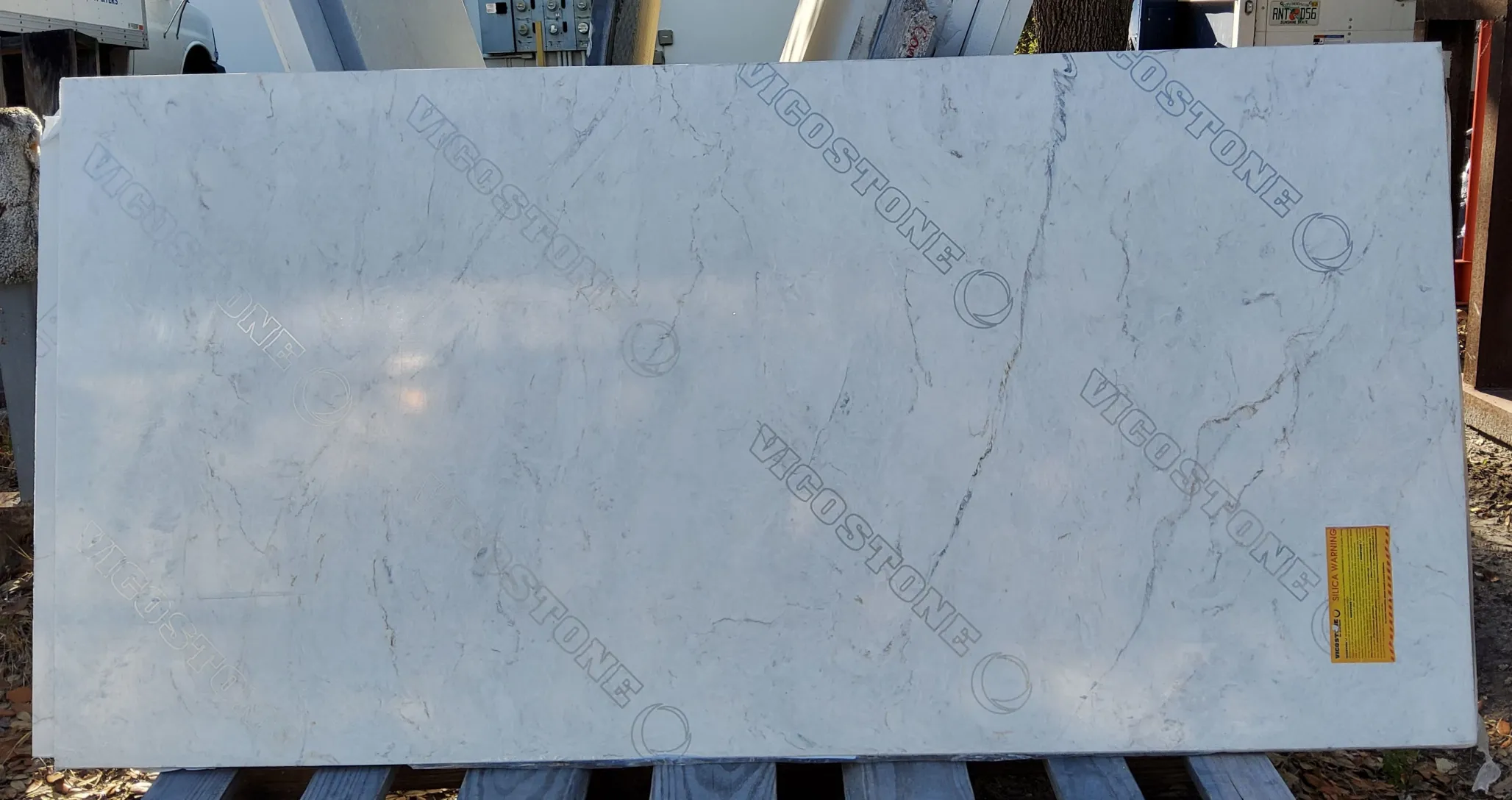 SIENA · Quartz · 2 cm · — · 60.63" x 30 1/4"