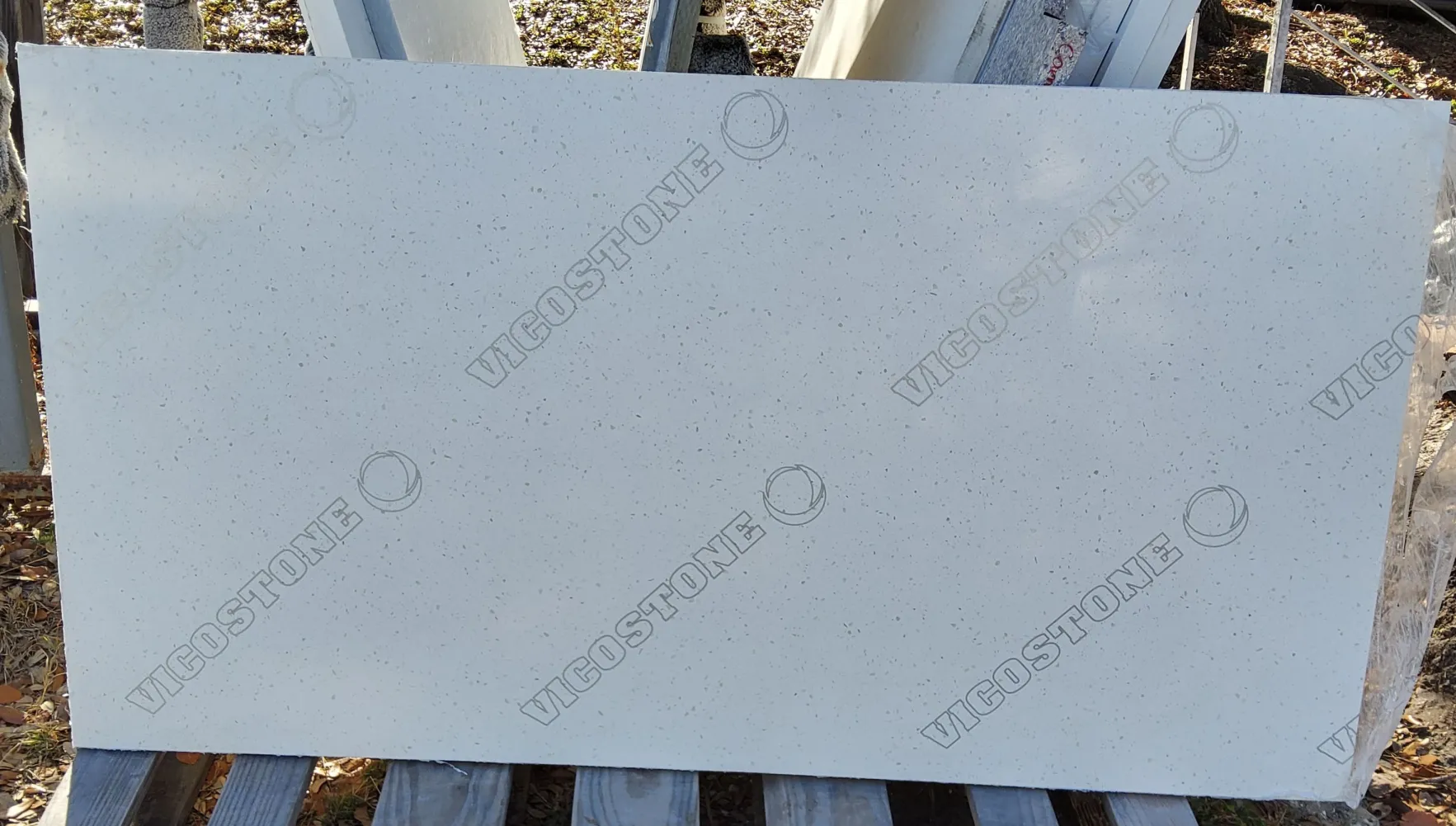 WHITE CLOUD · Quartz · — · — · 54 1/2" x 28 3/4"